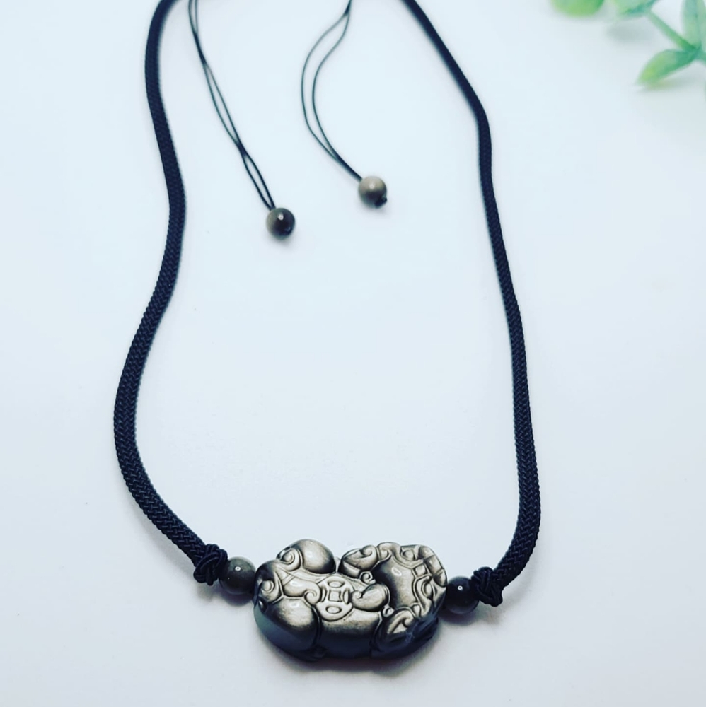 Gold Flashy Obsidian Pixiu Carving Unisex Necklace 🤩